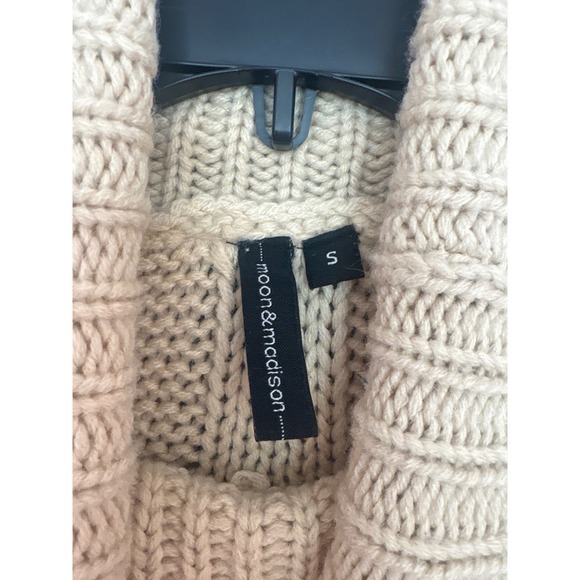 Moon & Madison Beige Cable Knit Turtleneck Sweater Size S - Picture 2 of 5